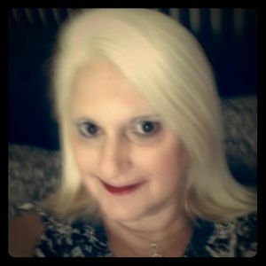 Meet your Posher, Kelli